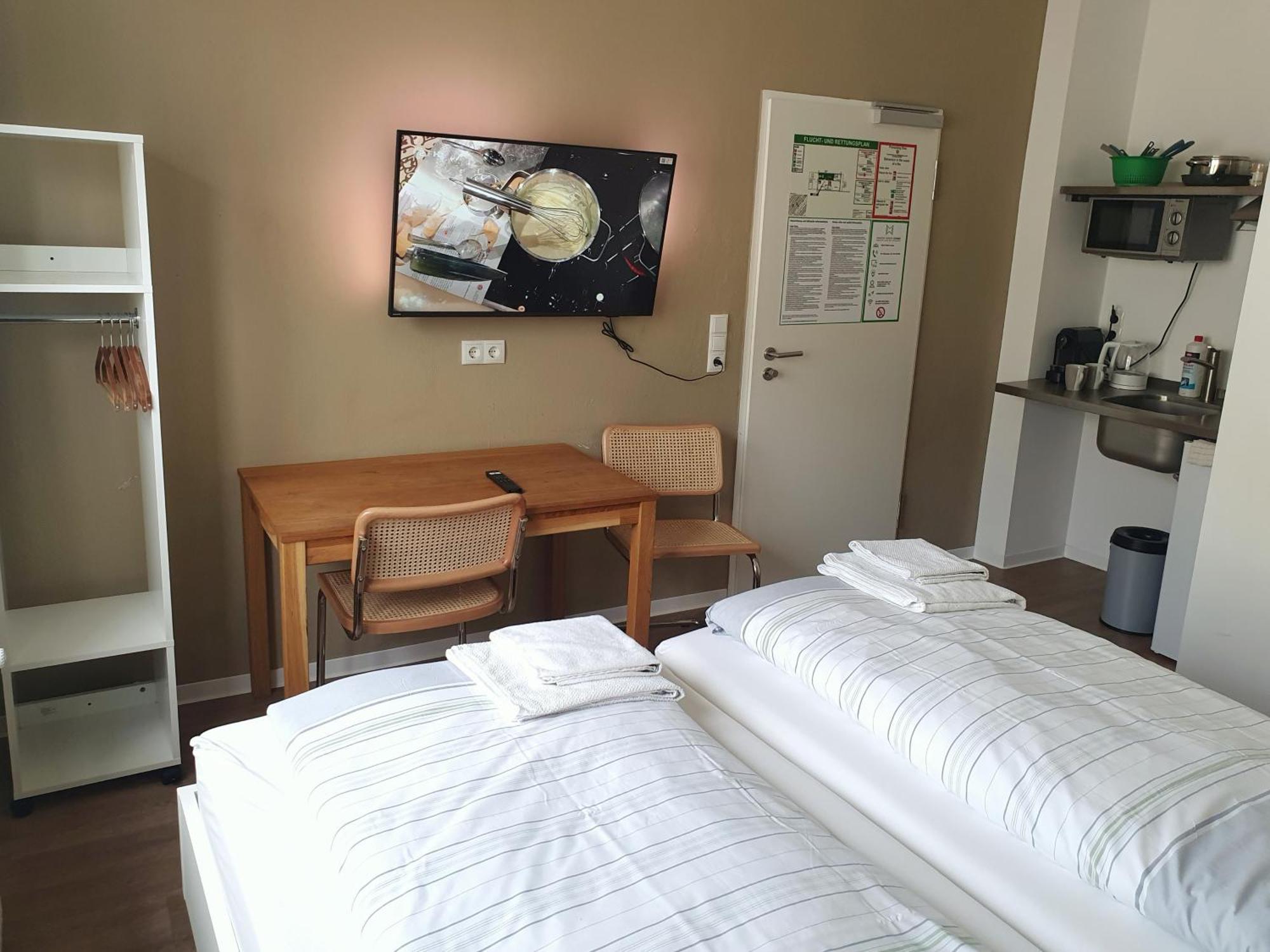 Aparthotel Sanni Brémai repülőtér Kültér fotó
