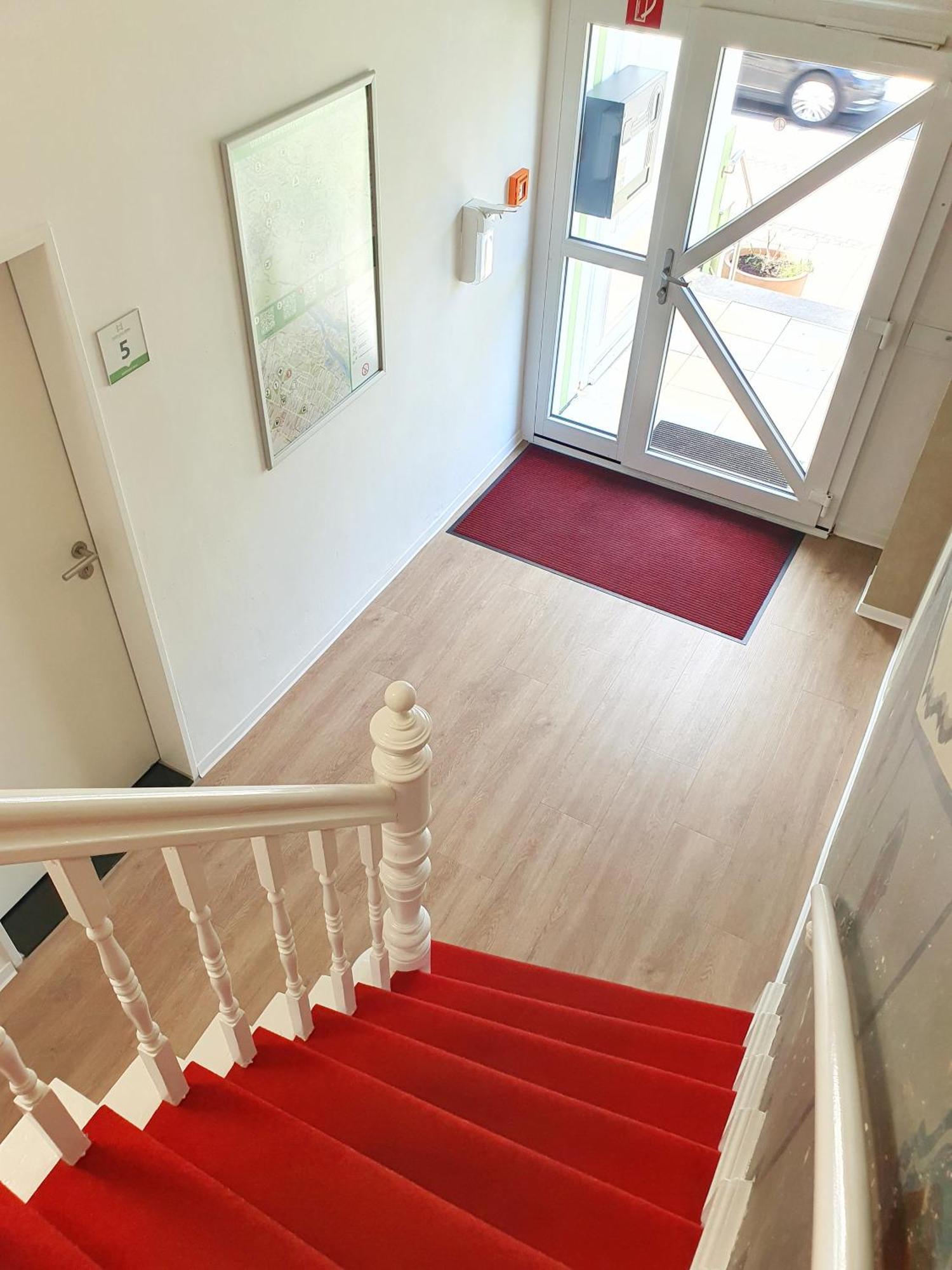 Aparthotel Sanni Brémai repülőtér Kültér fotó