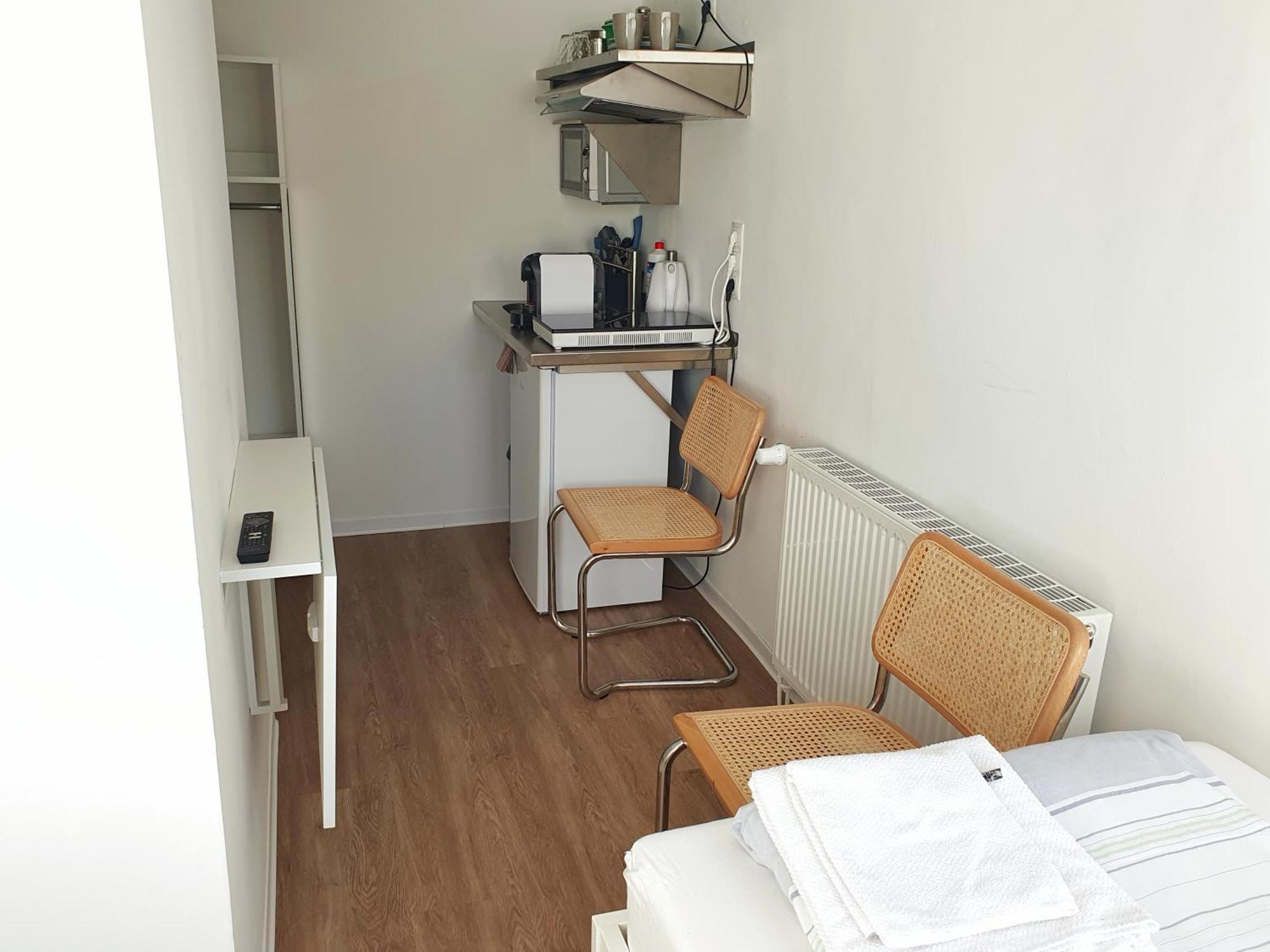 Aparthotel Sanni Brémai repülőtér Kültér fotó