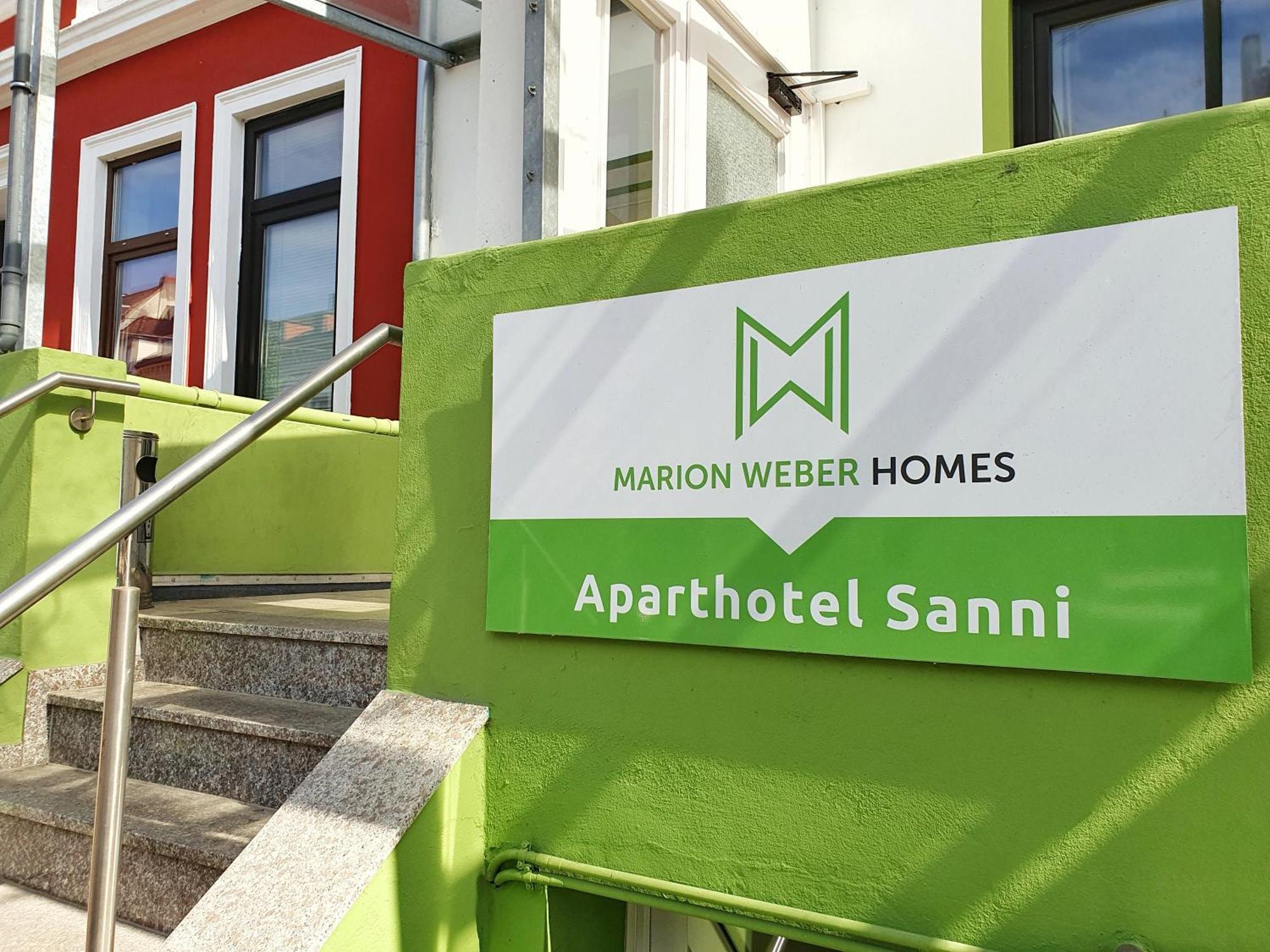Aparthotel Sanni Brémai repülőtér Kültér fotó