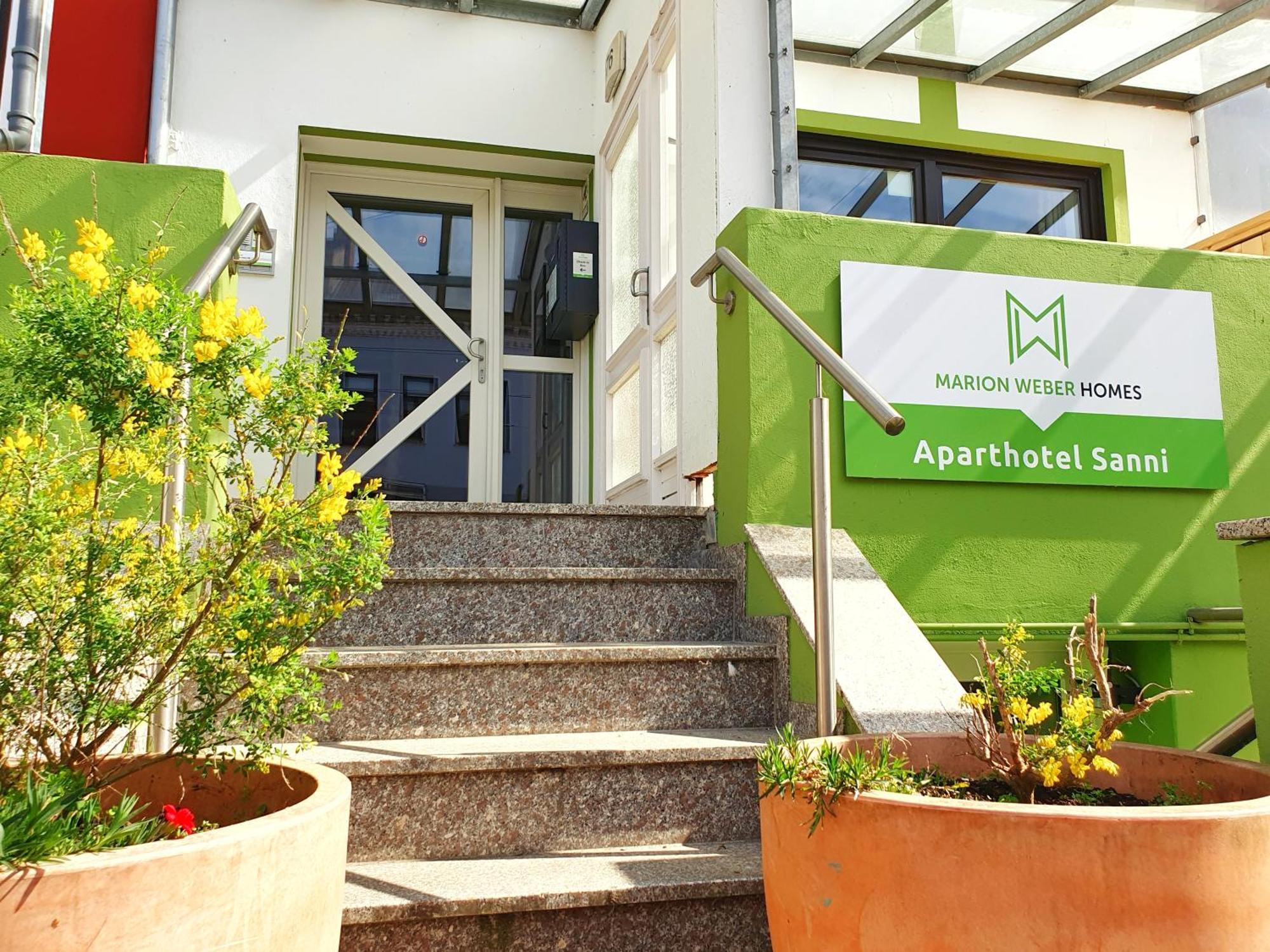 Aparthotel Sanni Brémai repülőtér Kültér fotó